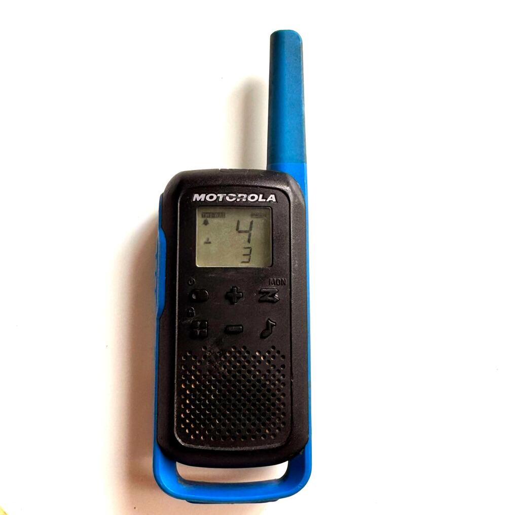 Motorola T27X Walkie Talkie Two-Way Radio Untested but Powers Up
